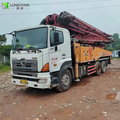 Máy bơm bê tông gắn trên xe tải 42M có cần cho các dự án xây dựng