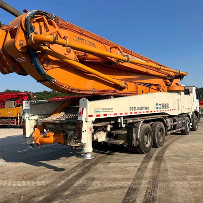 Xe bơm bê tông diesel 300 KW Putzmeister M56 5 để xây dựng bê tông lớn