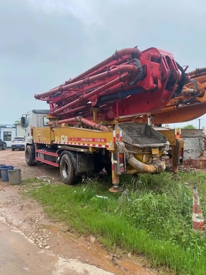Xe bơm bê tông Zoomlion 63m đã qua sử dụng Điều khiển từ xa không dây