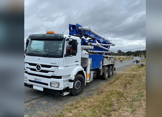 Xe tải bơm bê tông cần trục khớp nối HB56K 56m thương hiệu hàng đầu